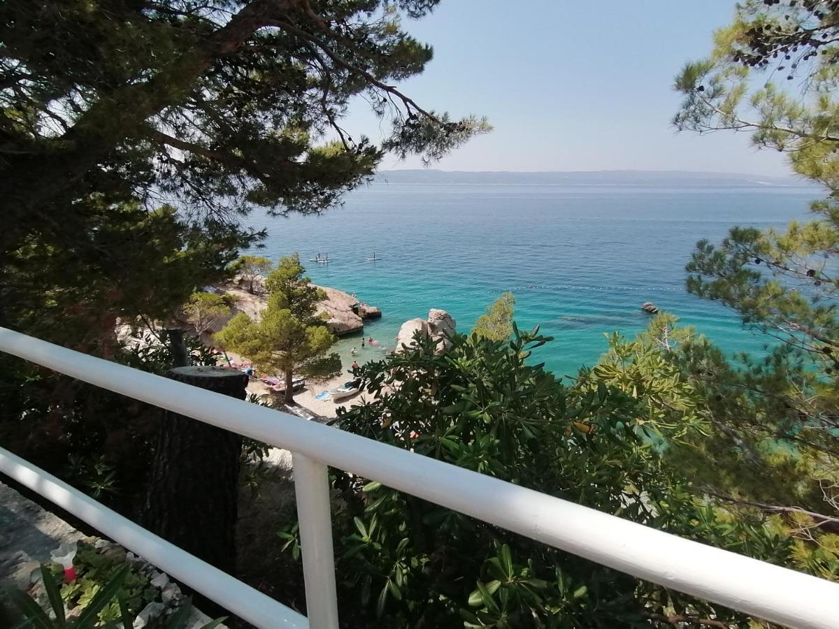 Apartmani Mares - 20 M From The Beach Брела Екстериор снимка