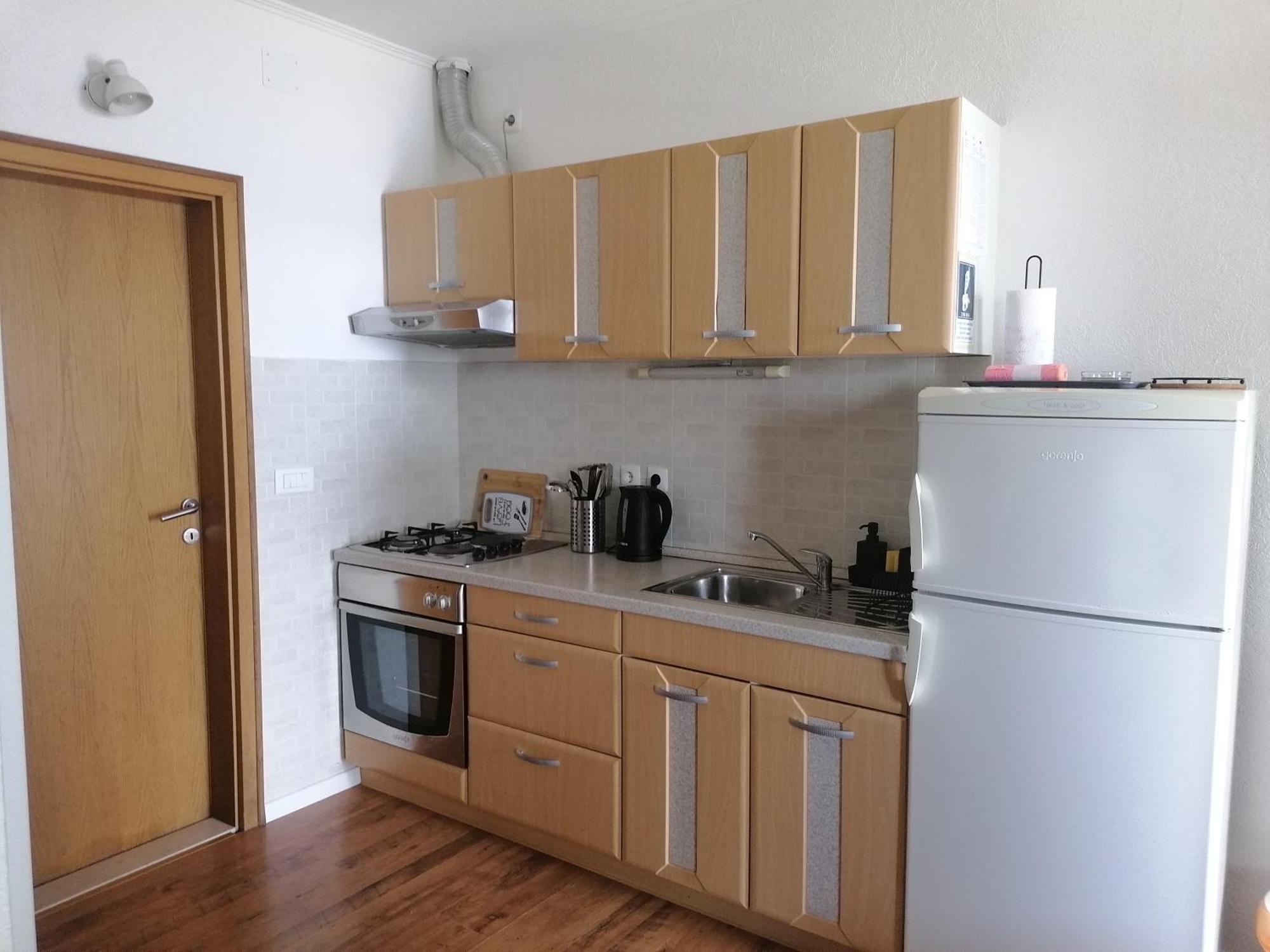 Apartmani Mares - 20 M From The Beach Брела Стая снимка